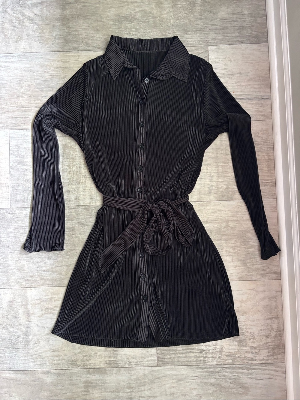 LYANER Black Plissé Shirt Dress | Long Sleeve Belted Mini | Size Medium-117